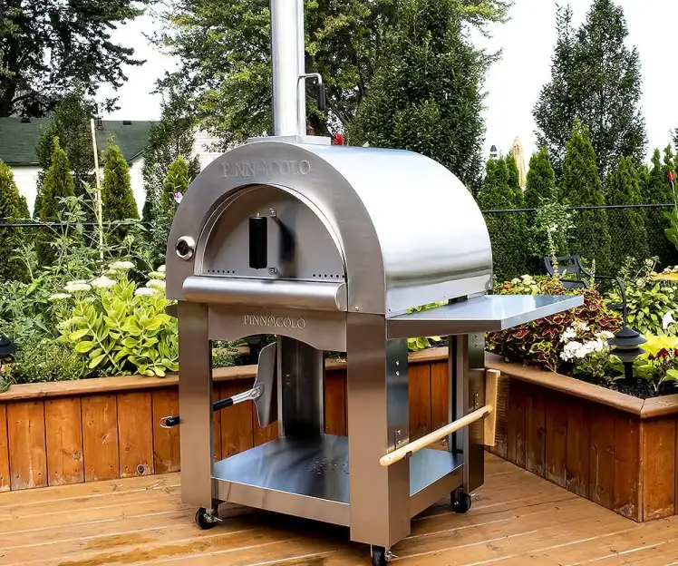 wood fired pizza oven image